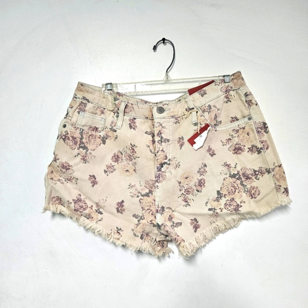 Mossimo Supply Denim Shorts Women's Size 12/31 - Picture 3 of 16